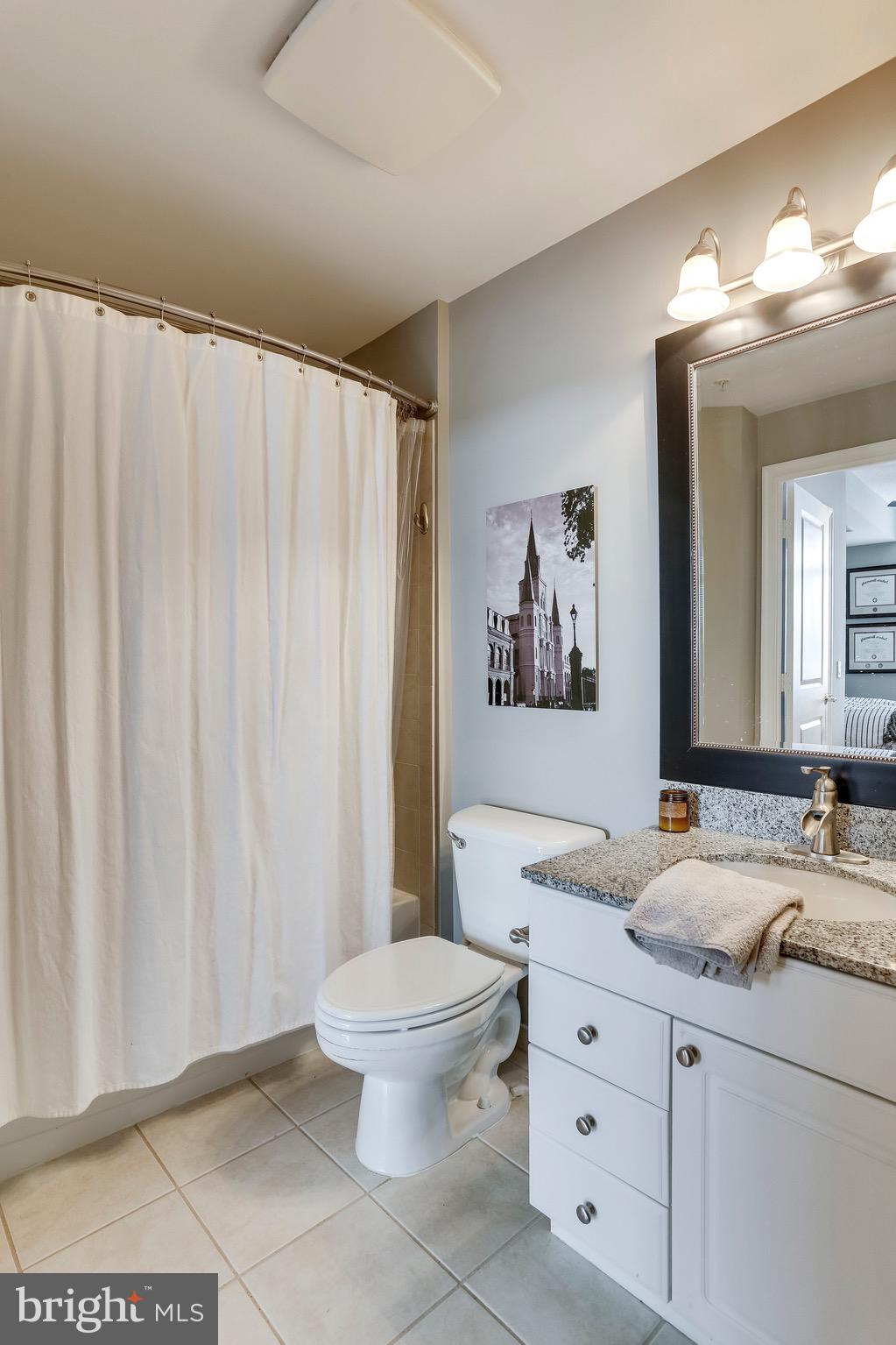 ECLIPSE ON CENTER PARK - Residential