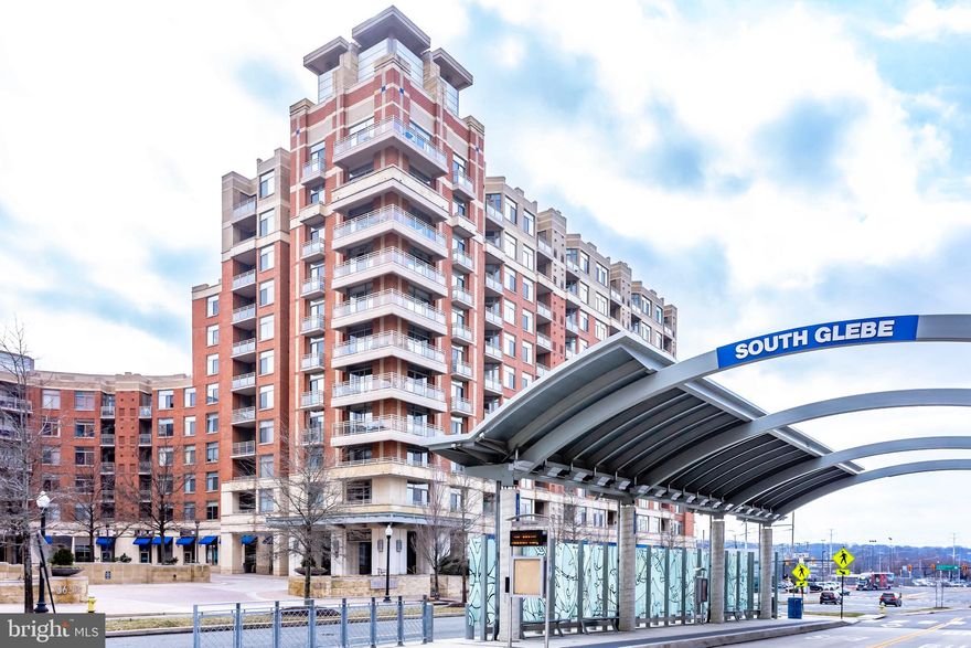 1 bed 1 bath in luxury hi-rise with stunning amenities. Beautiful sunsets and views of Alexandria from balcony and bedroom. Assigned garage parking and storage unit. Ideal location from Amazon HQ2. Pool, fitness center, and renovated rooftop terrace and room w/ stunning views of DC! Harris Teeter, nail salon, Message Envy, and pizza parlor in buildingBus to Crystal City Metro directly outside. Metro is 1 mile. Concierge with on-site management. Minutes from DC, Pentagon, Airport, and Old Town.