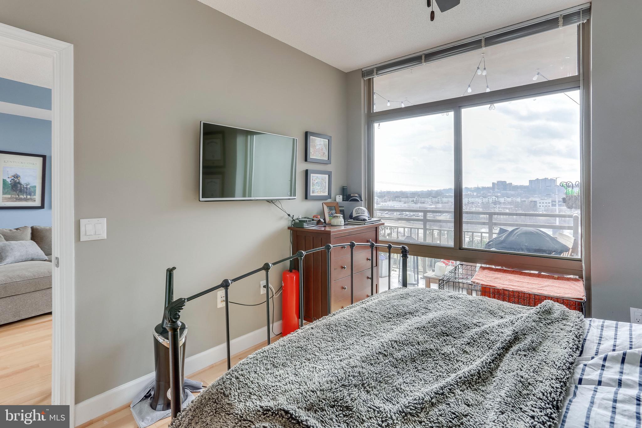 ECLIPSE ON CENTER PARK - Residential