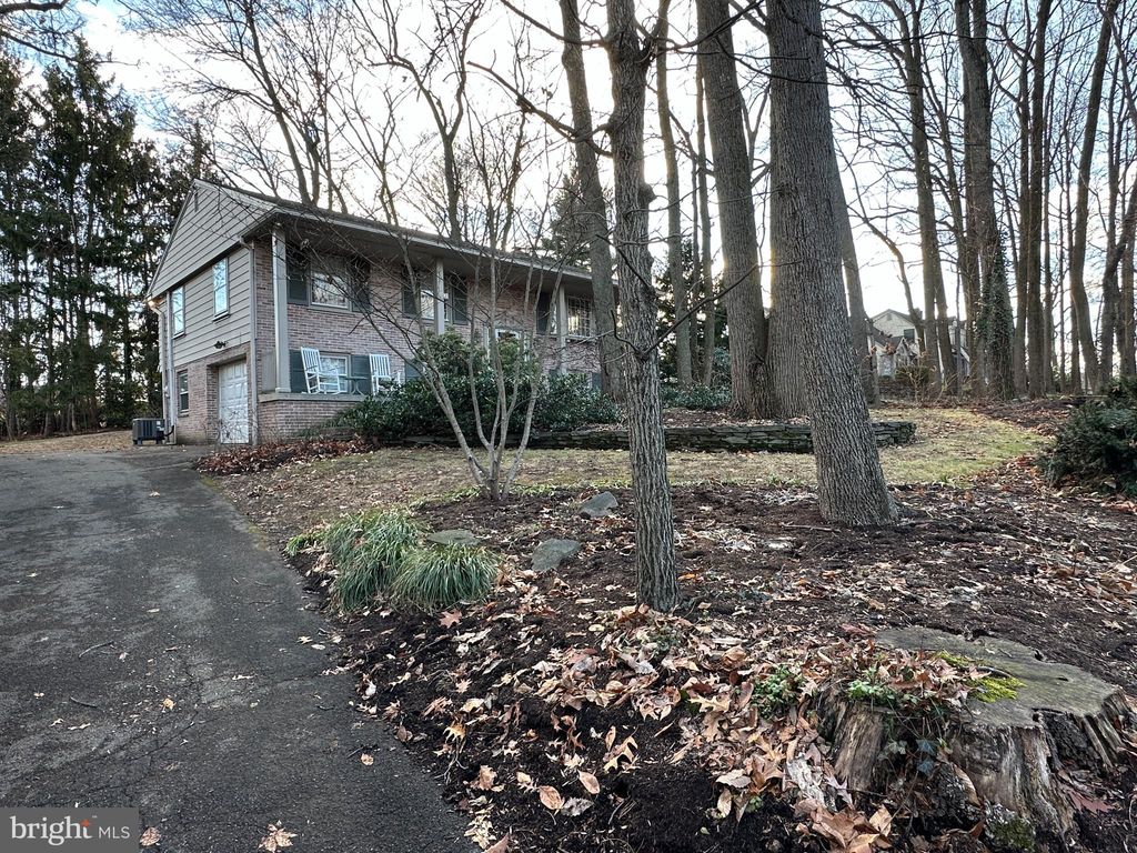 Photo of 2848 Spring Valley Road, LANCASTER, PA 17601 (MLS # PALA2061740)