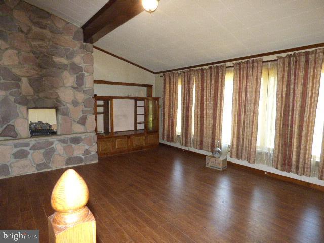 MEADOW HILL - Residential