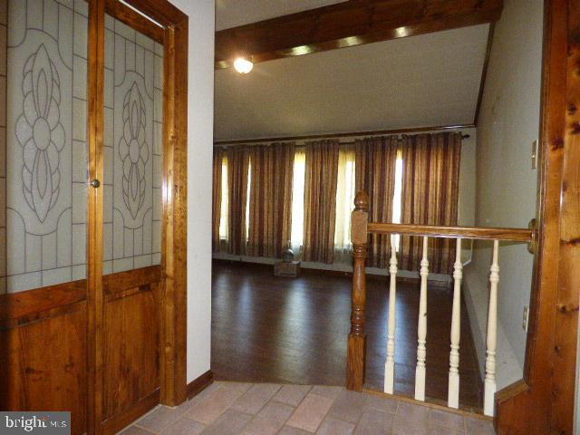 MEADOW HILL - Residential