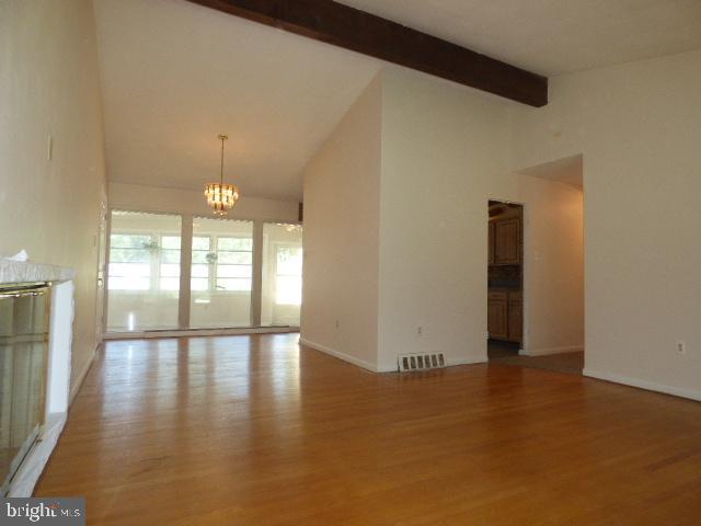 MEADOW HILL - Residential