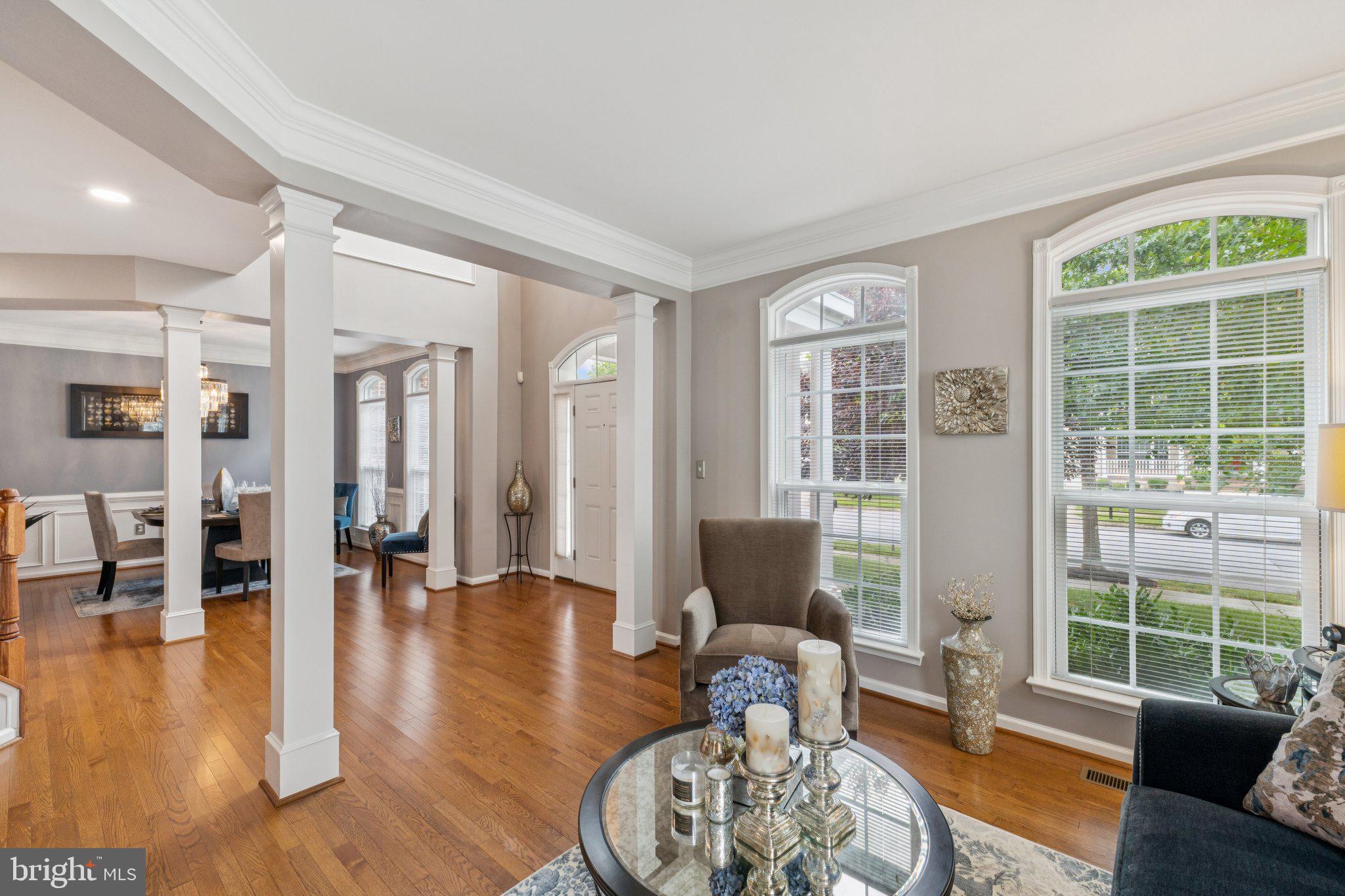 2105 LAKE FOREST DRIVE