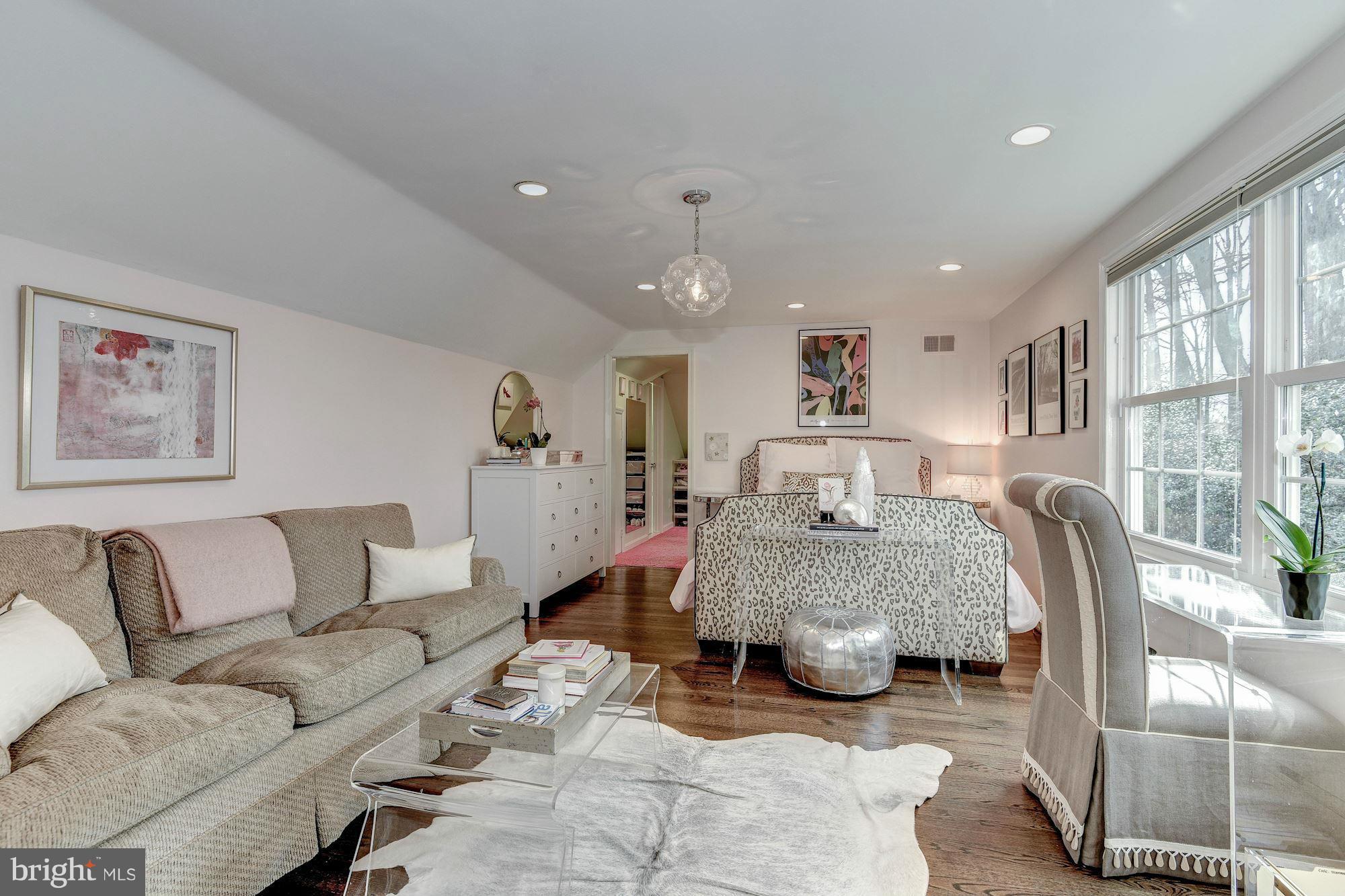 WESTMORELAND HILLS - Residential