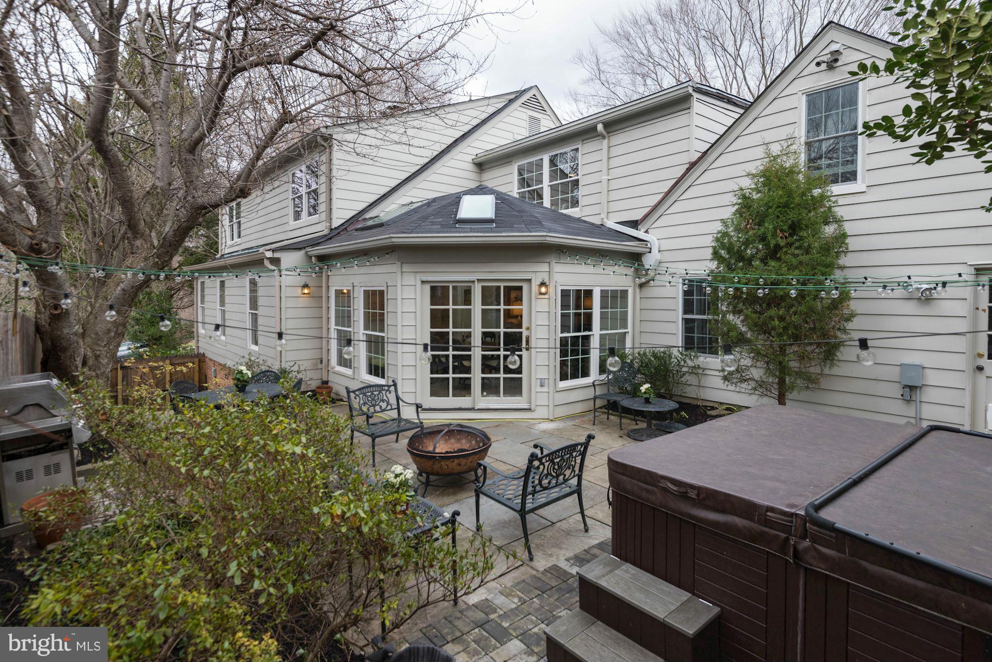 WESTMORELAND HILLS - Residential