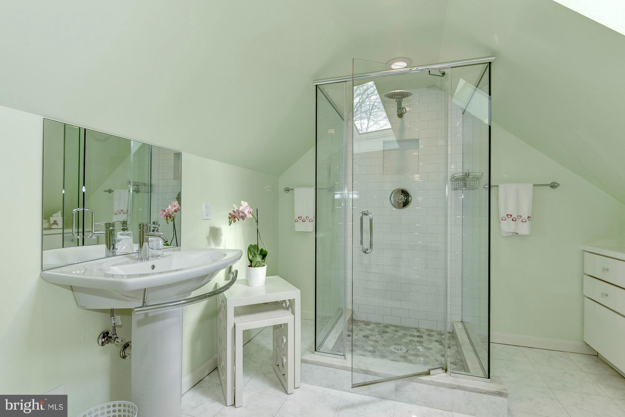 WESTMORELAND HILLS - Residential