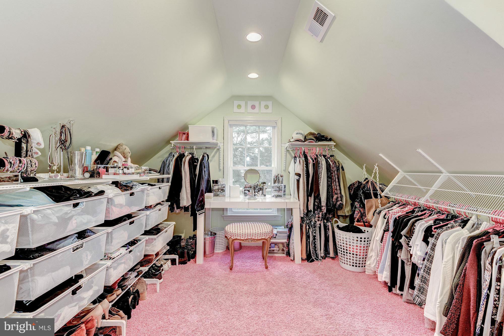 WESTMORELAND HILLS - Residential