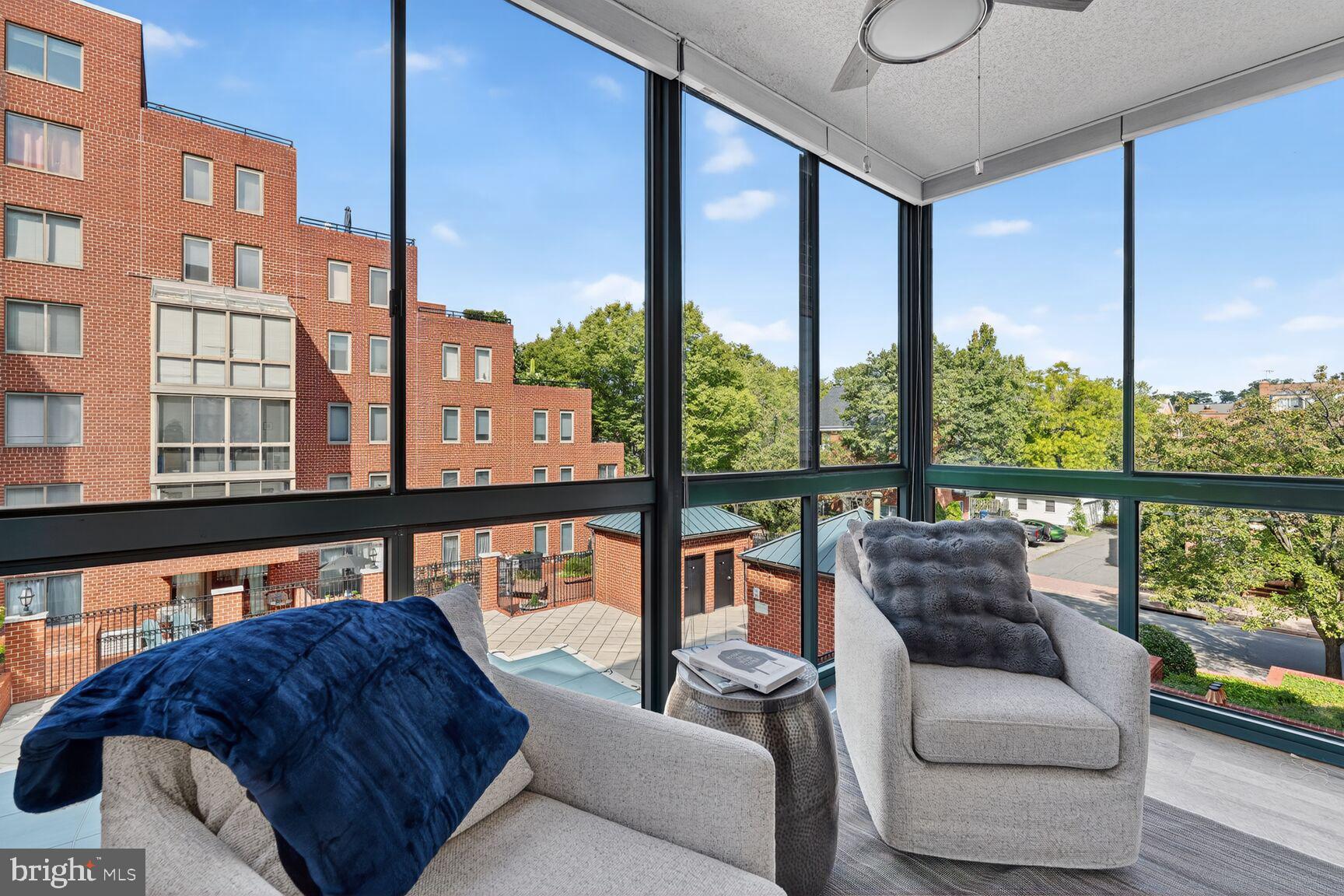 WINDSOR PLAZA - Residential Lease