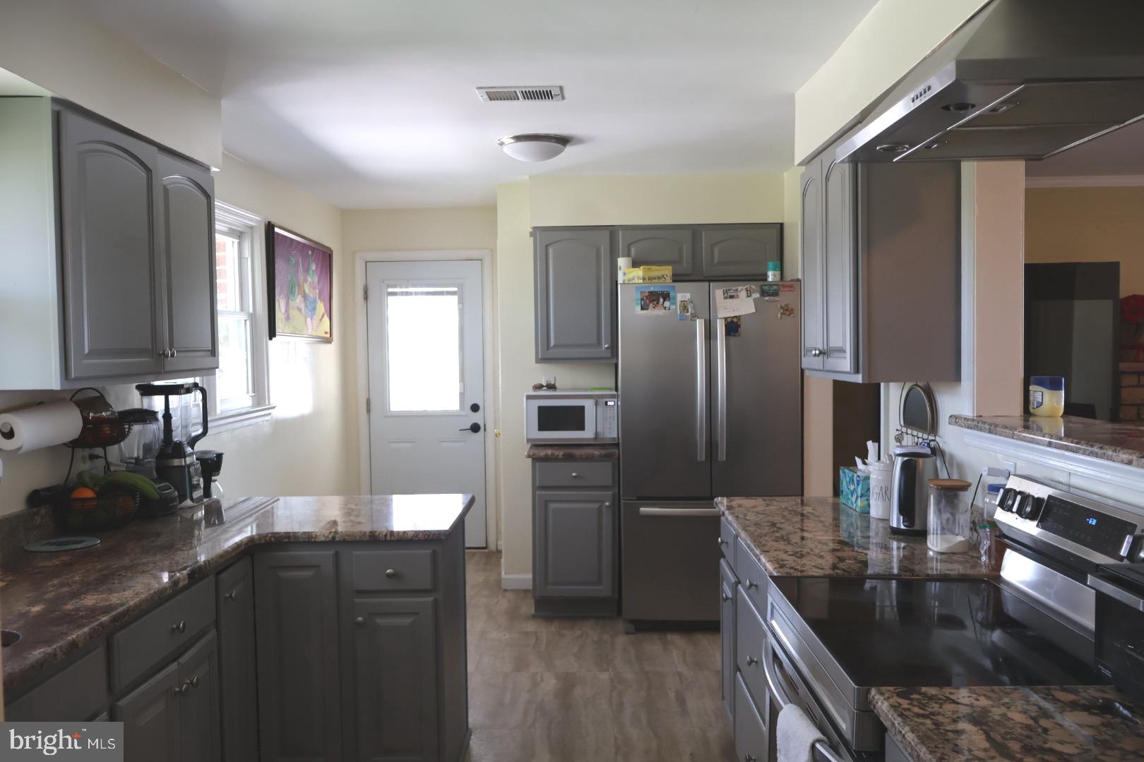 DAMASCUS OUTSIDE - Residential