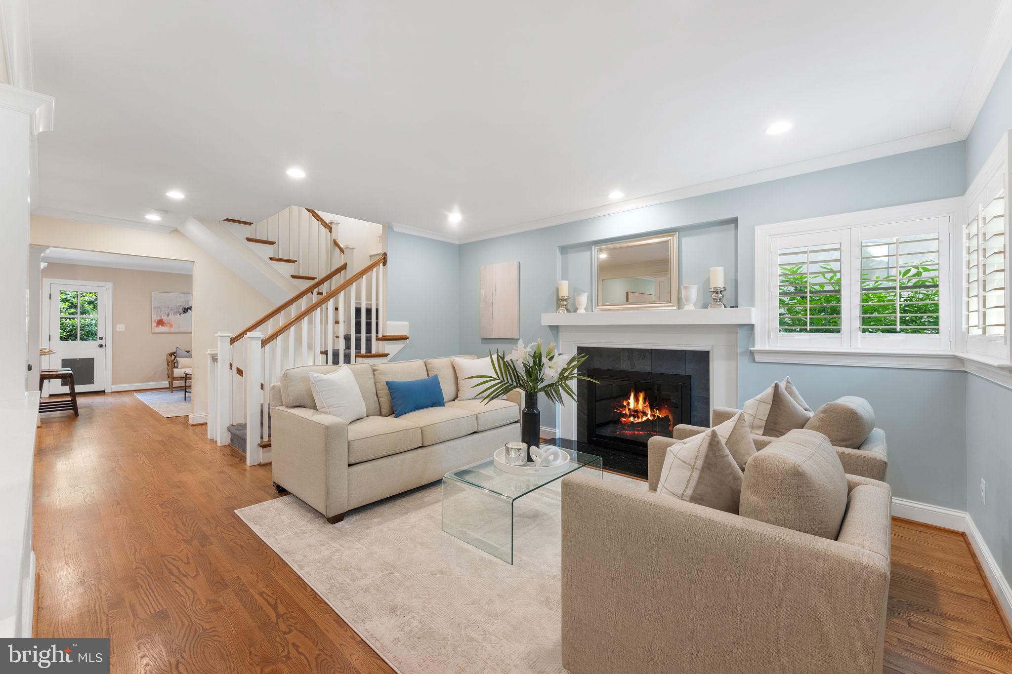 LYON VILLAGE - Residential