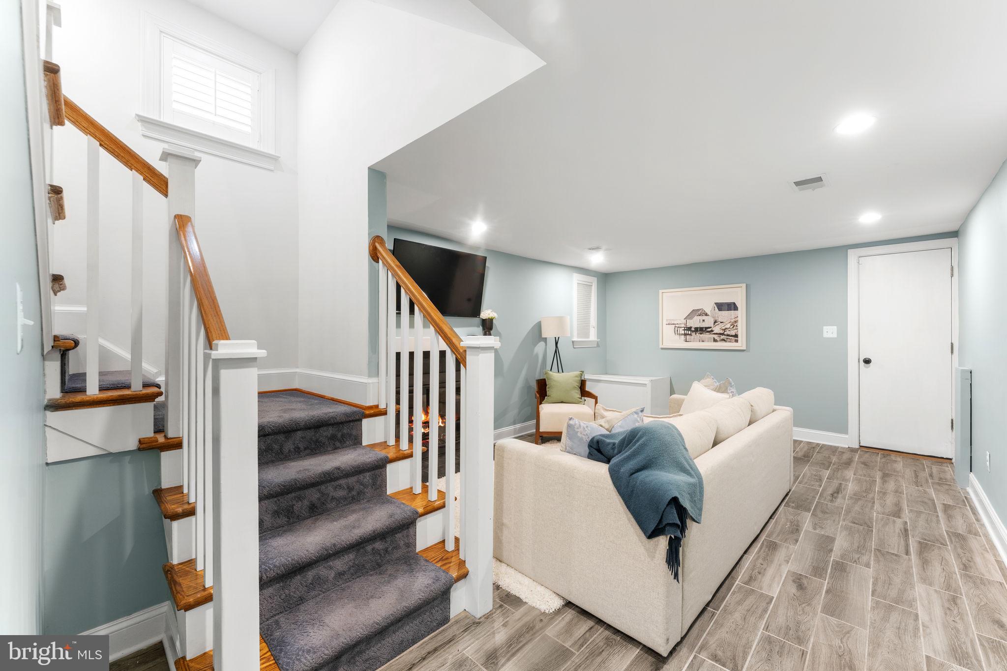 LYON VILLAGE - Residential