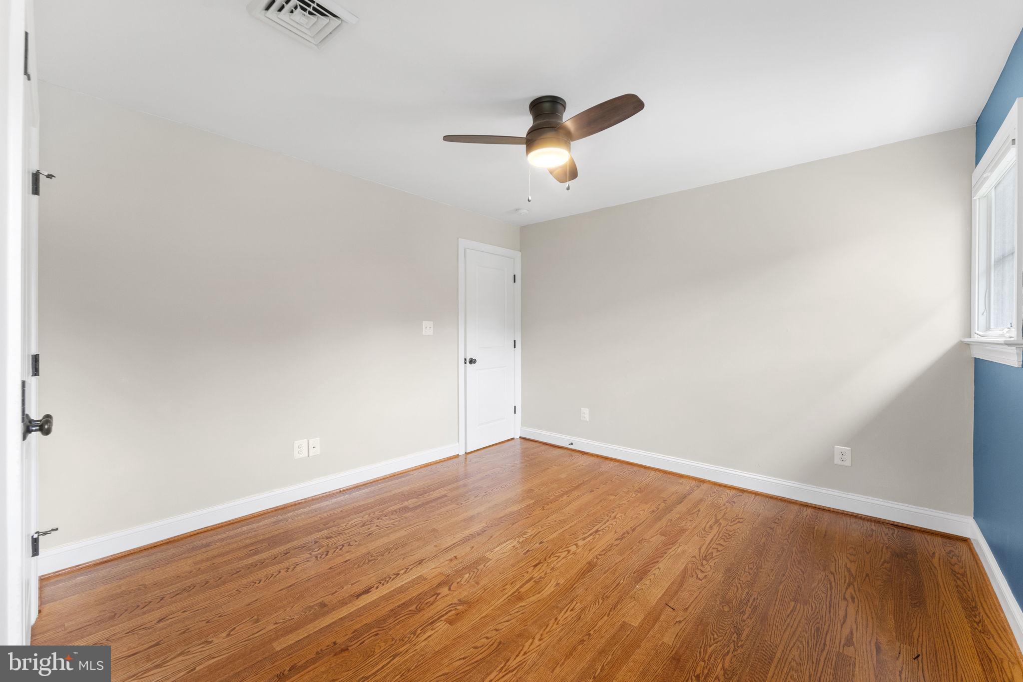 LYON VILLAGE - Residential