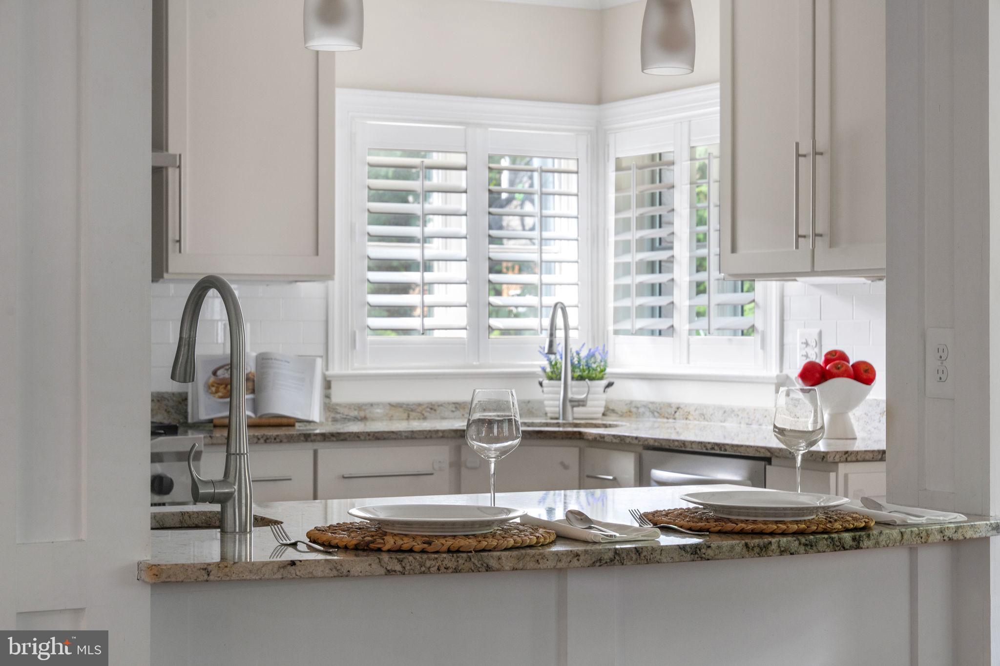 LYON VILLAGE - Residential