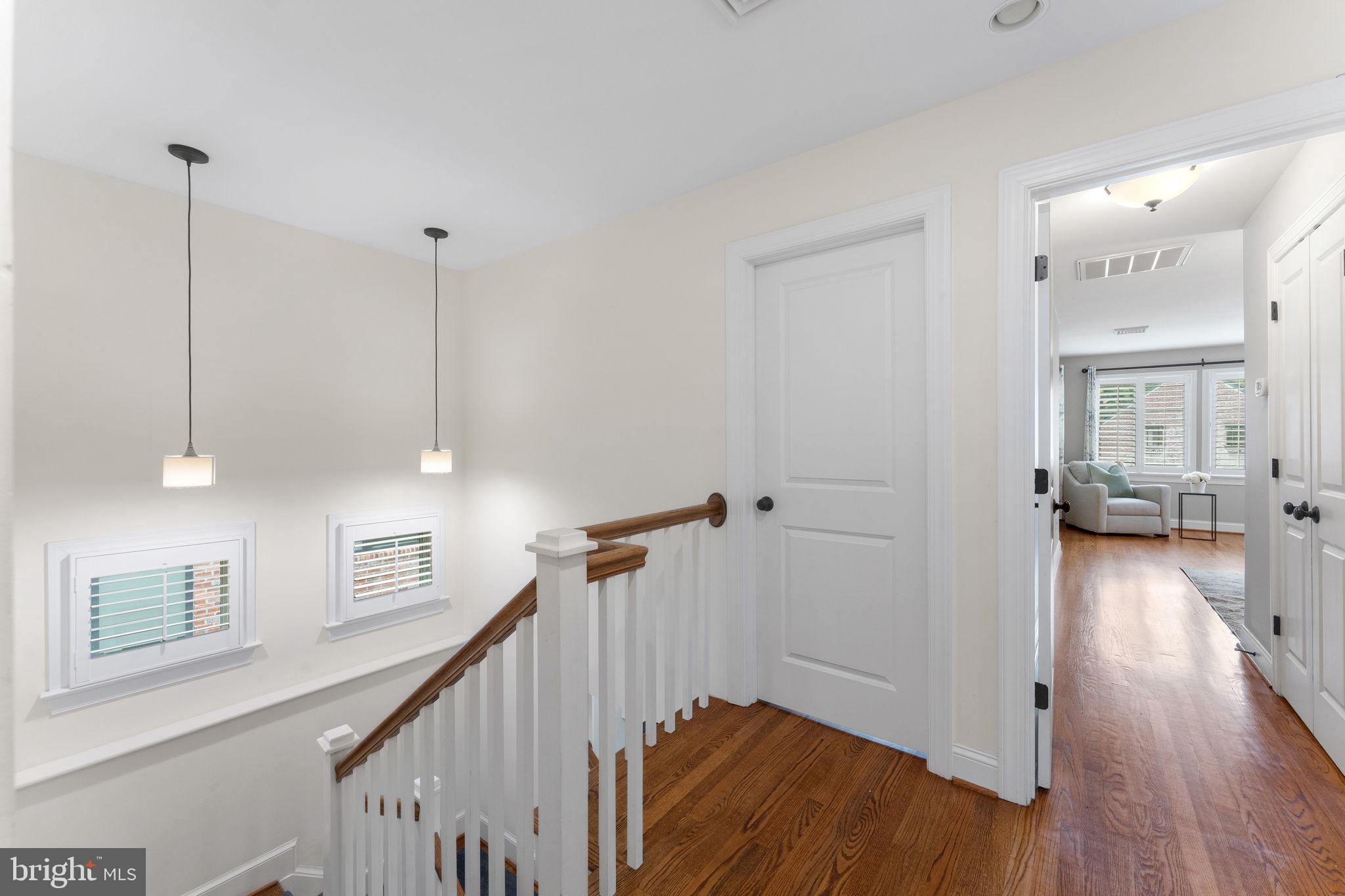 LYON VILLAGE - Residential