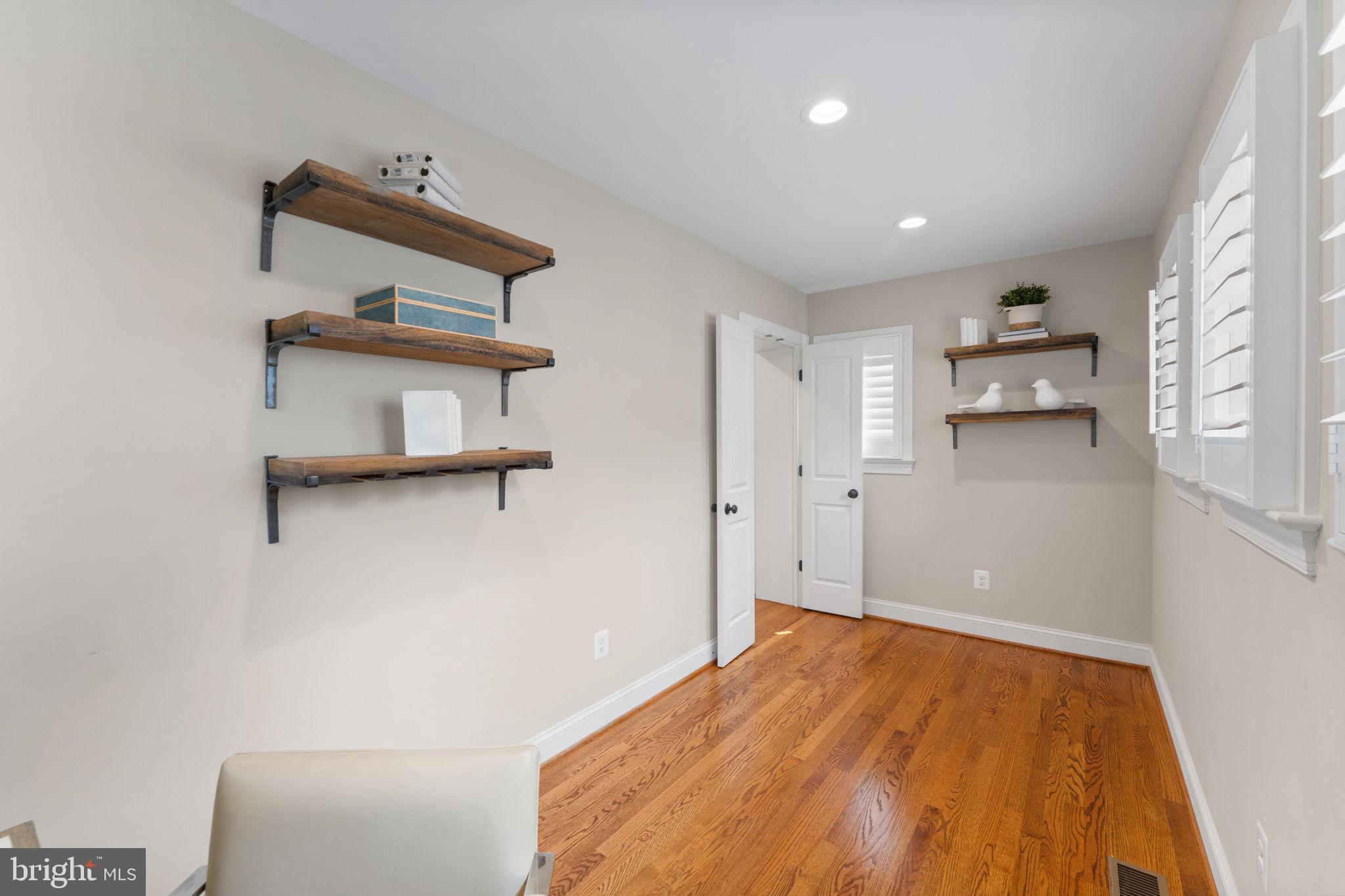 LYON VILLAGE - Residential