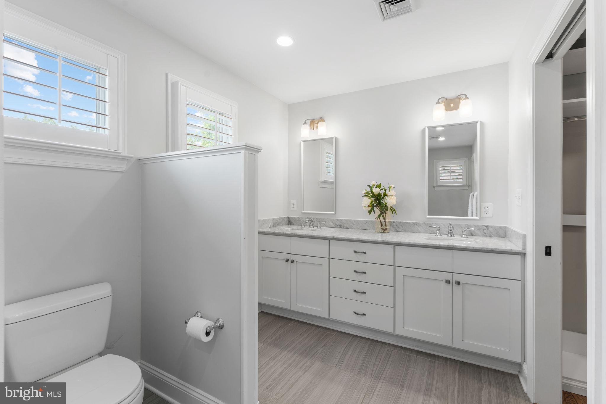 LYON VILLAGE - Residential