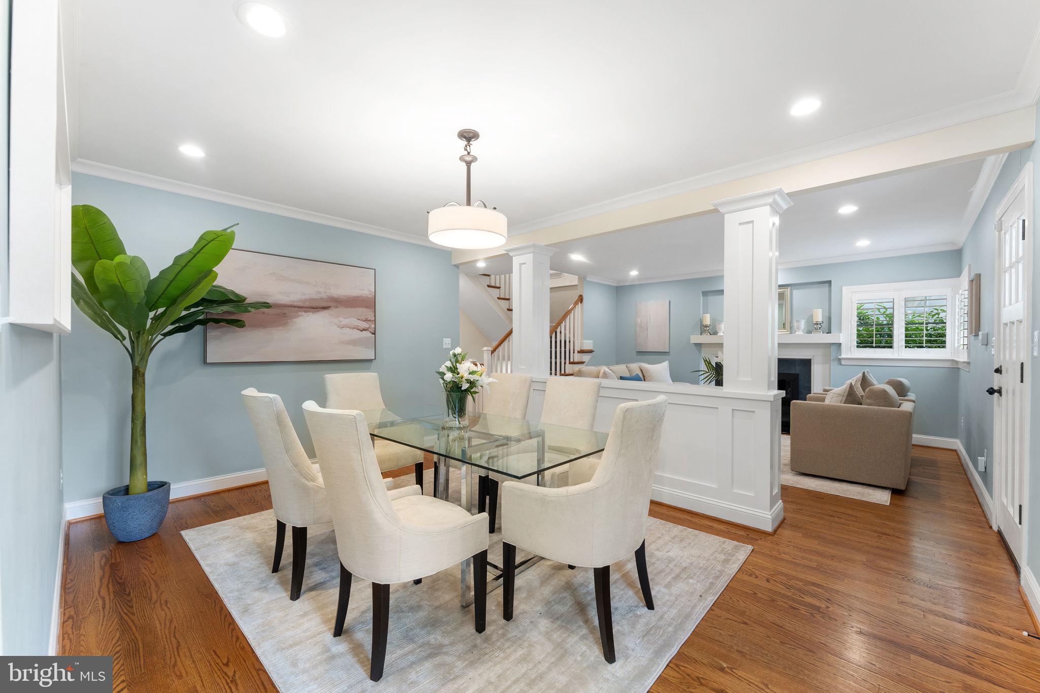 LYON VILLAGE - Residential