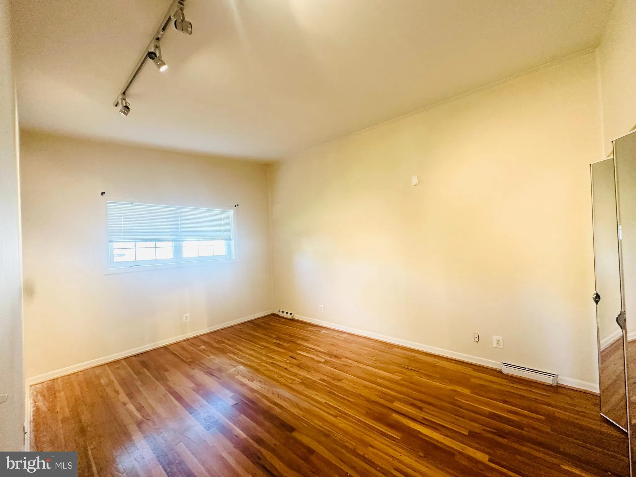 Baltimore, Maryland 21209, United States, 4 Bedrooms Bedrooms, ,3 BathroomsBathrooms,Residential,Active,223654