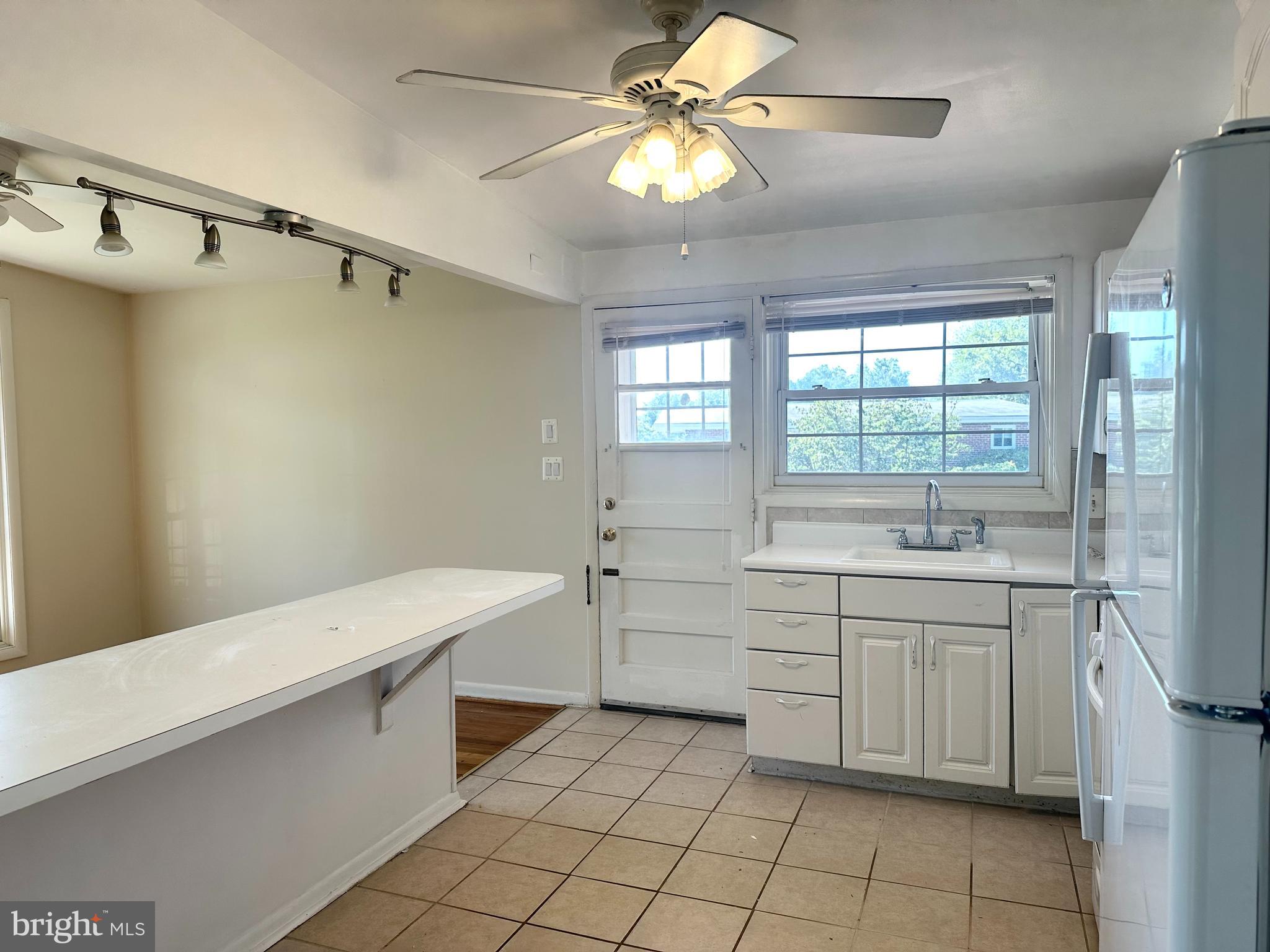 FOREST GREEN - Residential Lease