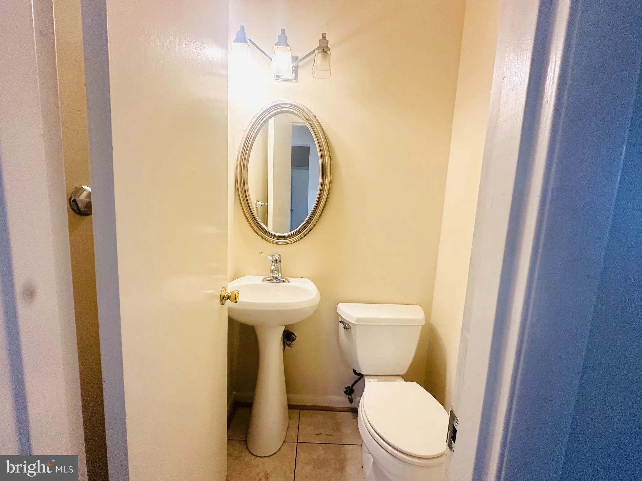 Baltimore, Maryland 21209, United States, 4 Bedrooms Bedrooms, ,3 BathroomsBathrooms,Residential,Active,223654