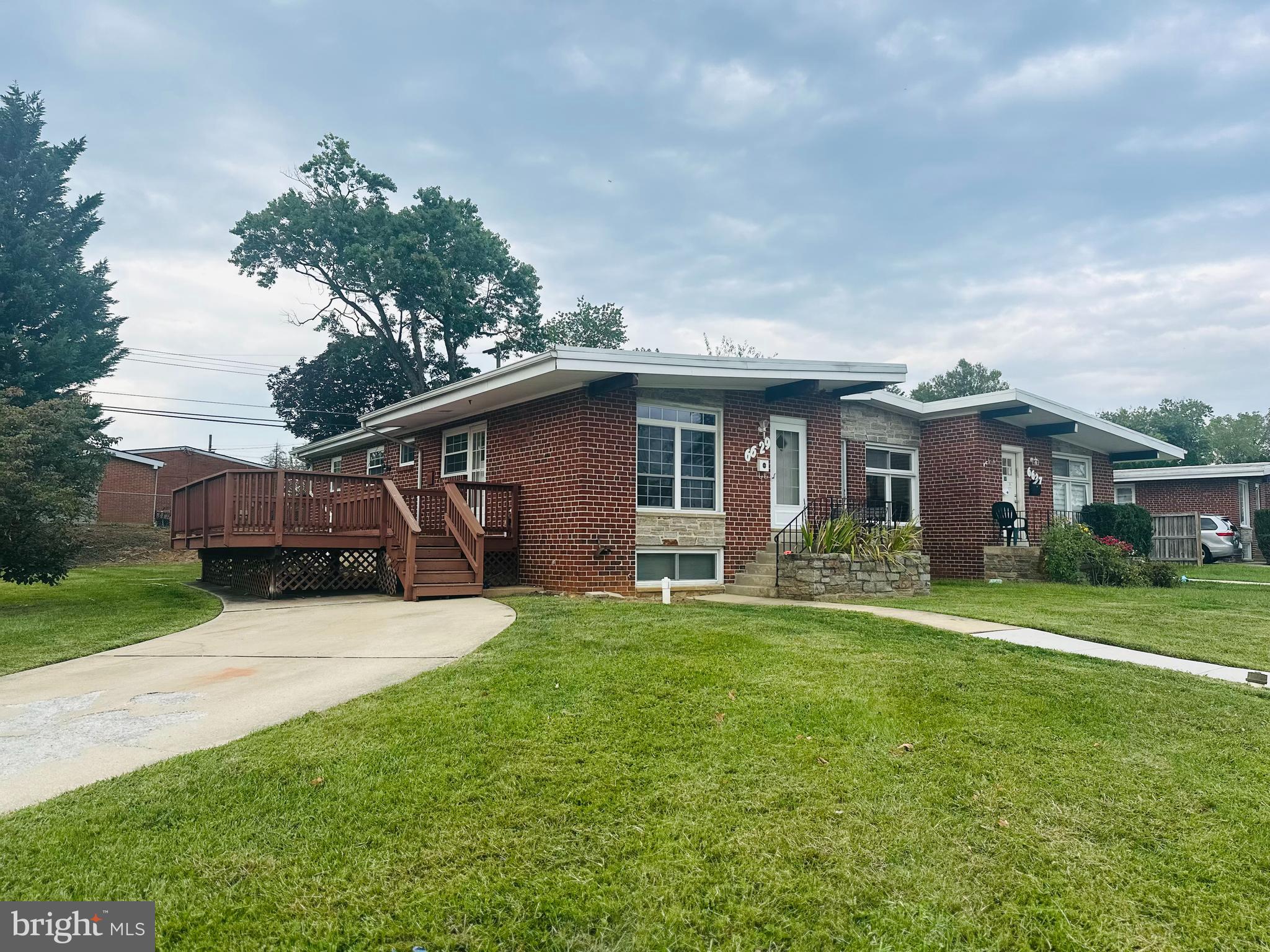 FOREST GREEN - Residential Lease