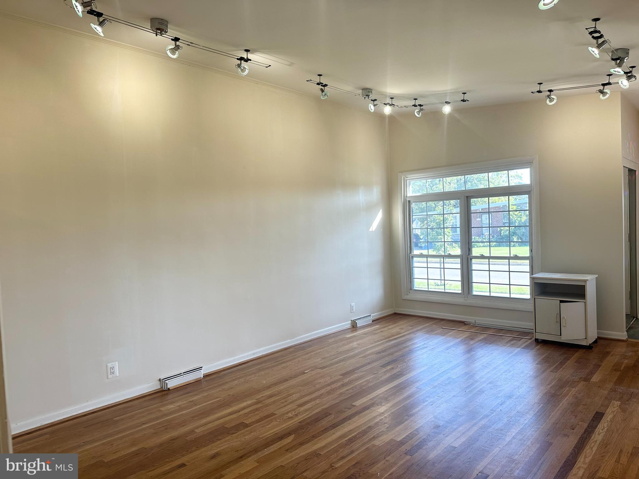 FOREST GREEN - Residential Lease