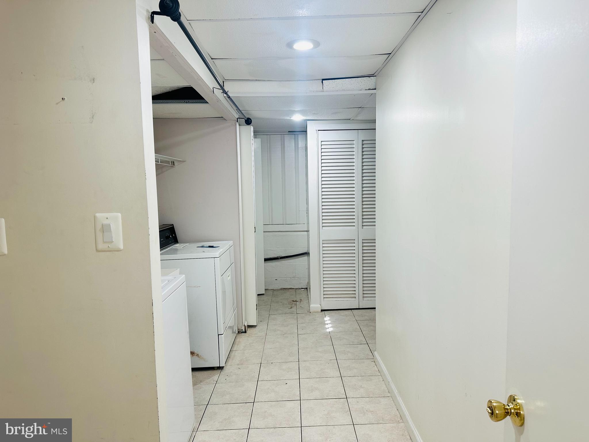 FOREST GREEN - Residential Lease