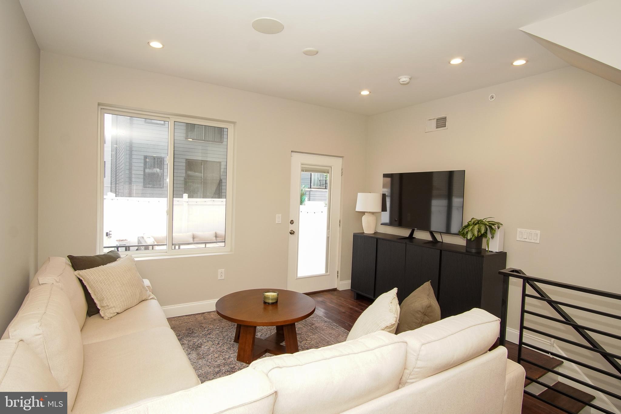 FRANCISVILLE - Residential