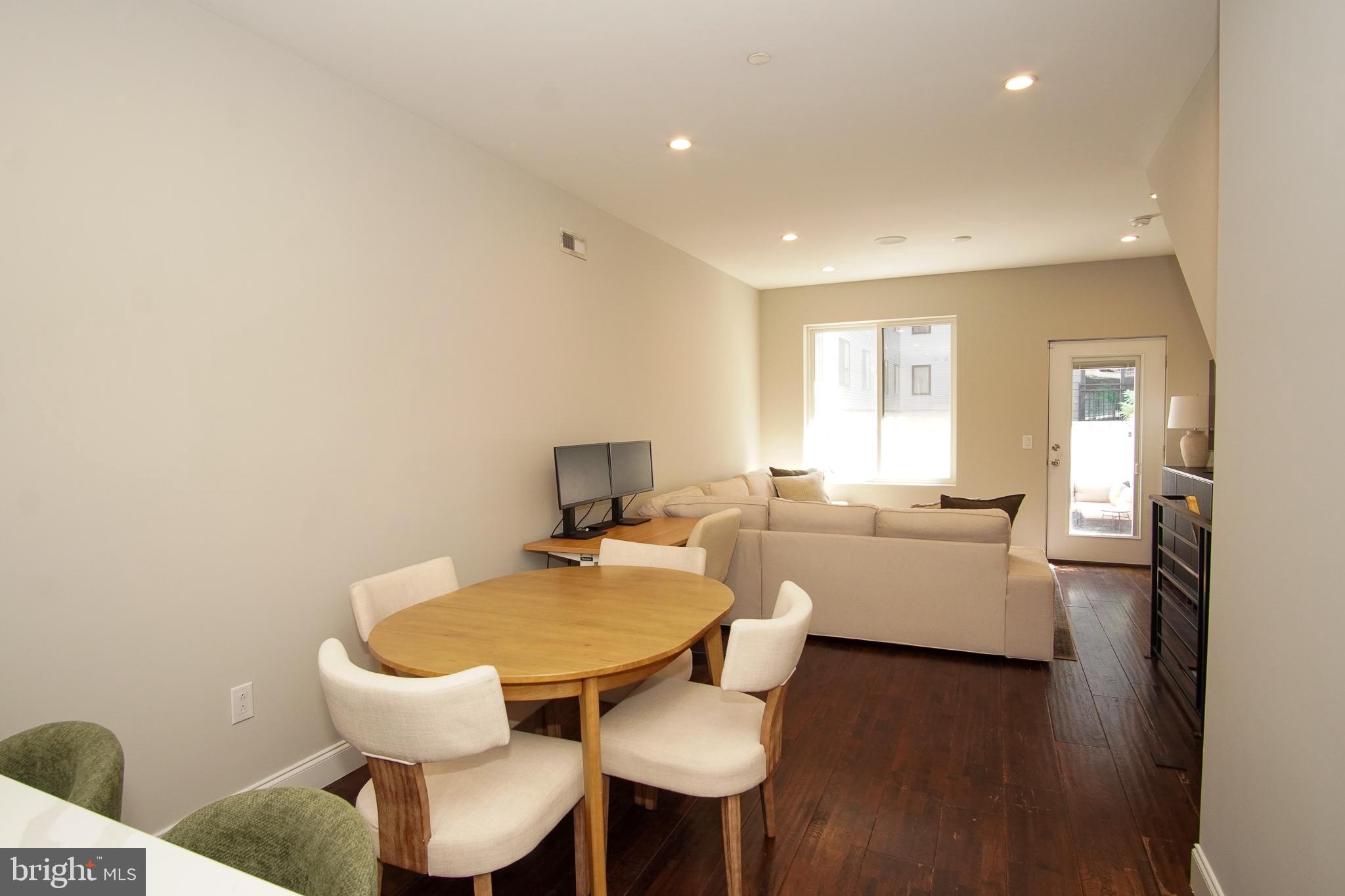 FRANCISVILLE - Residential