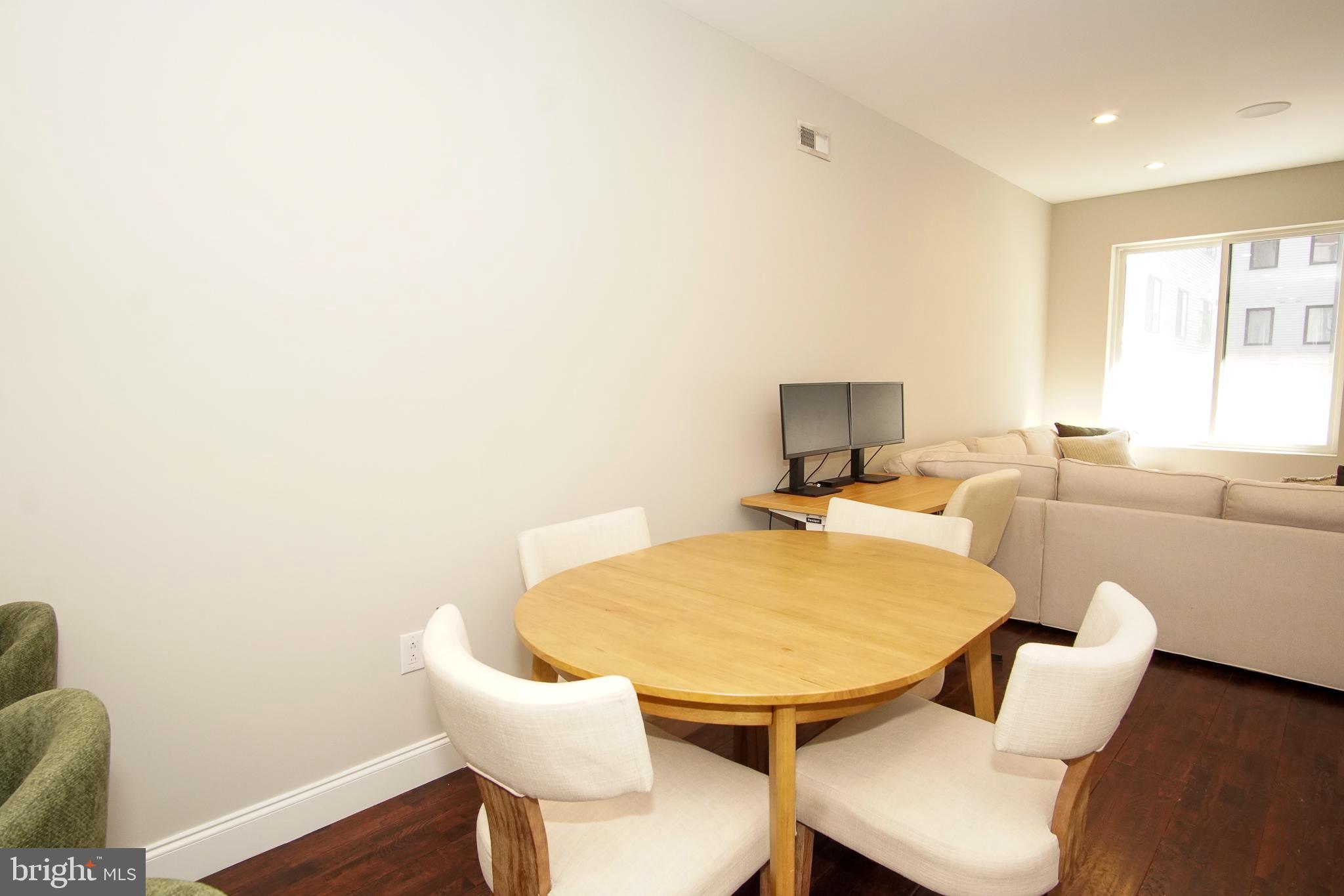 FRANCISVILLE - Residential