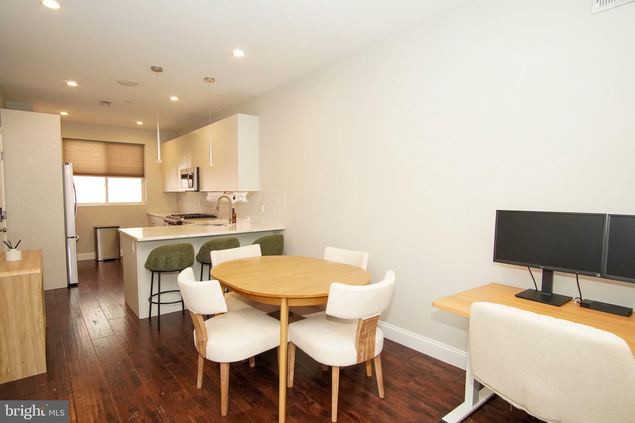 FRANCISVILLE - Residential