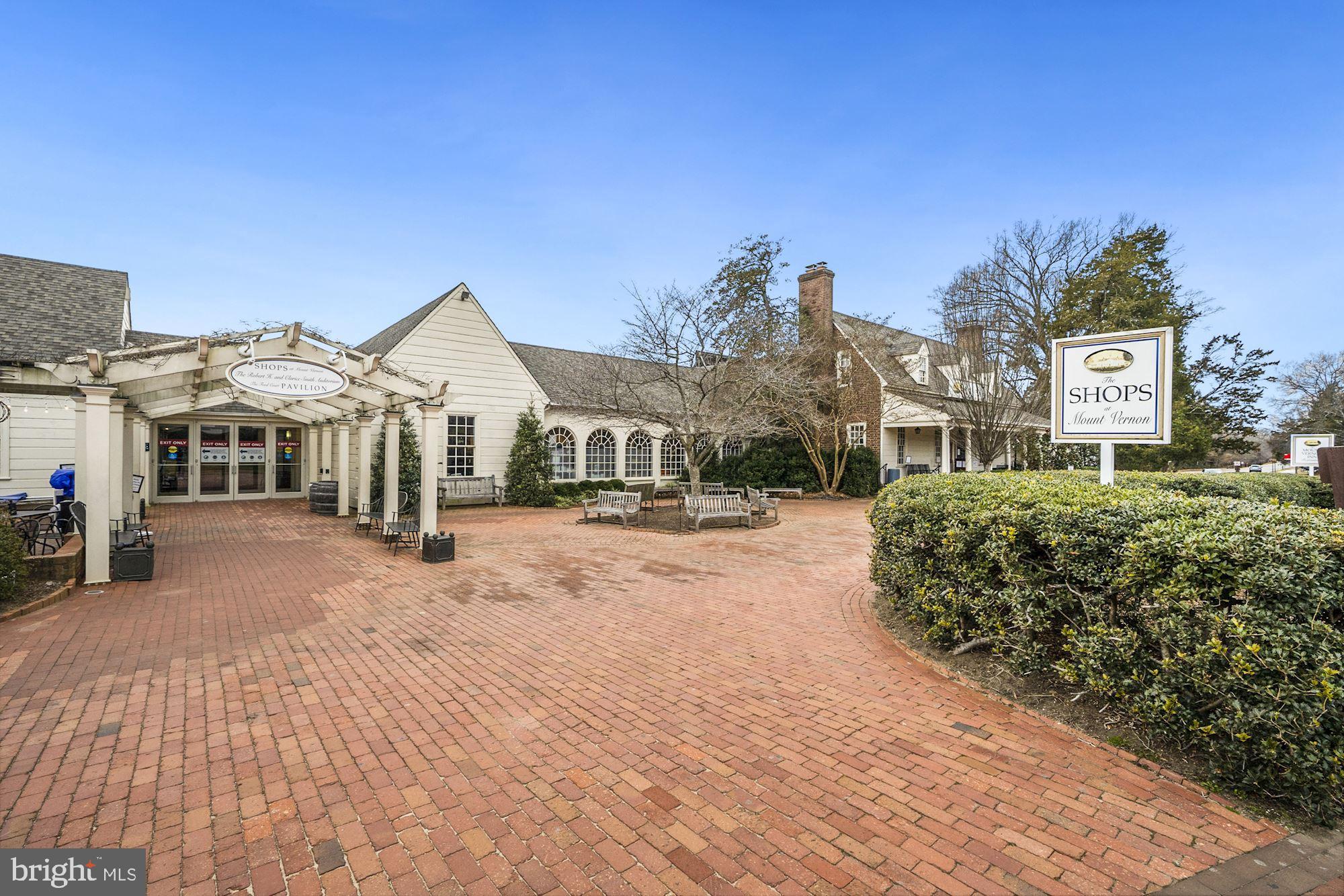 CLUSTERS AT WOODLAWN - Residential