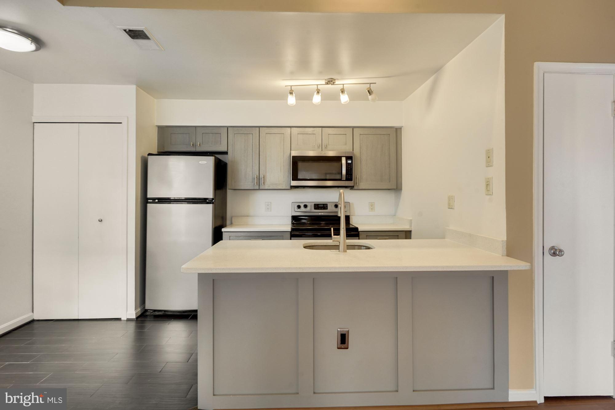 CLUSTERS AT WOODLAWN - Residential