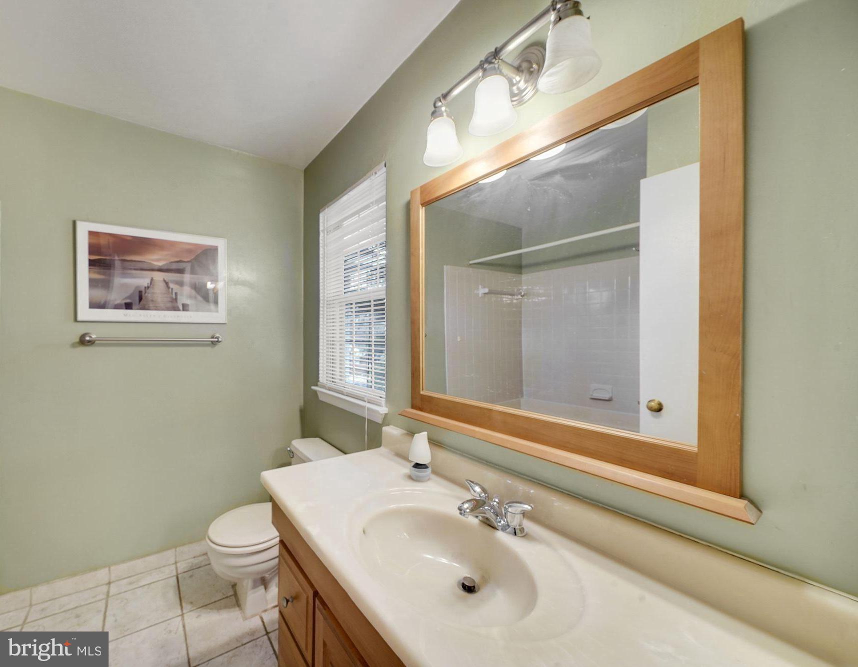 CLUSTERS AT WOODLAWN - Residential