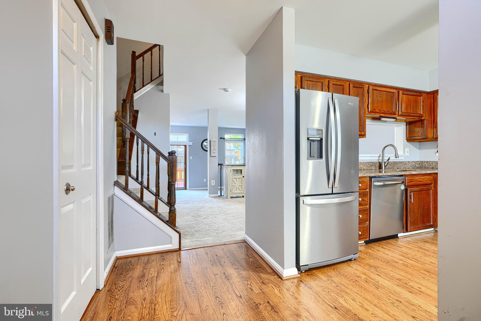 32 GILLAND COURT