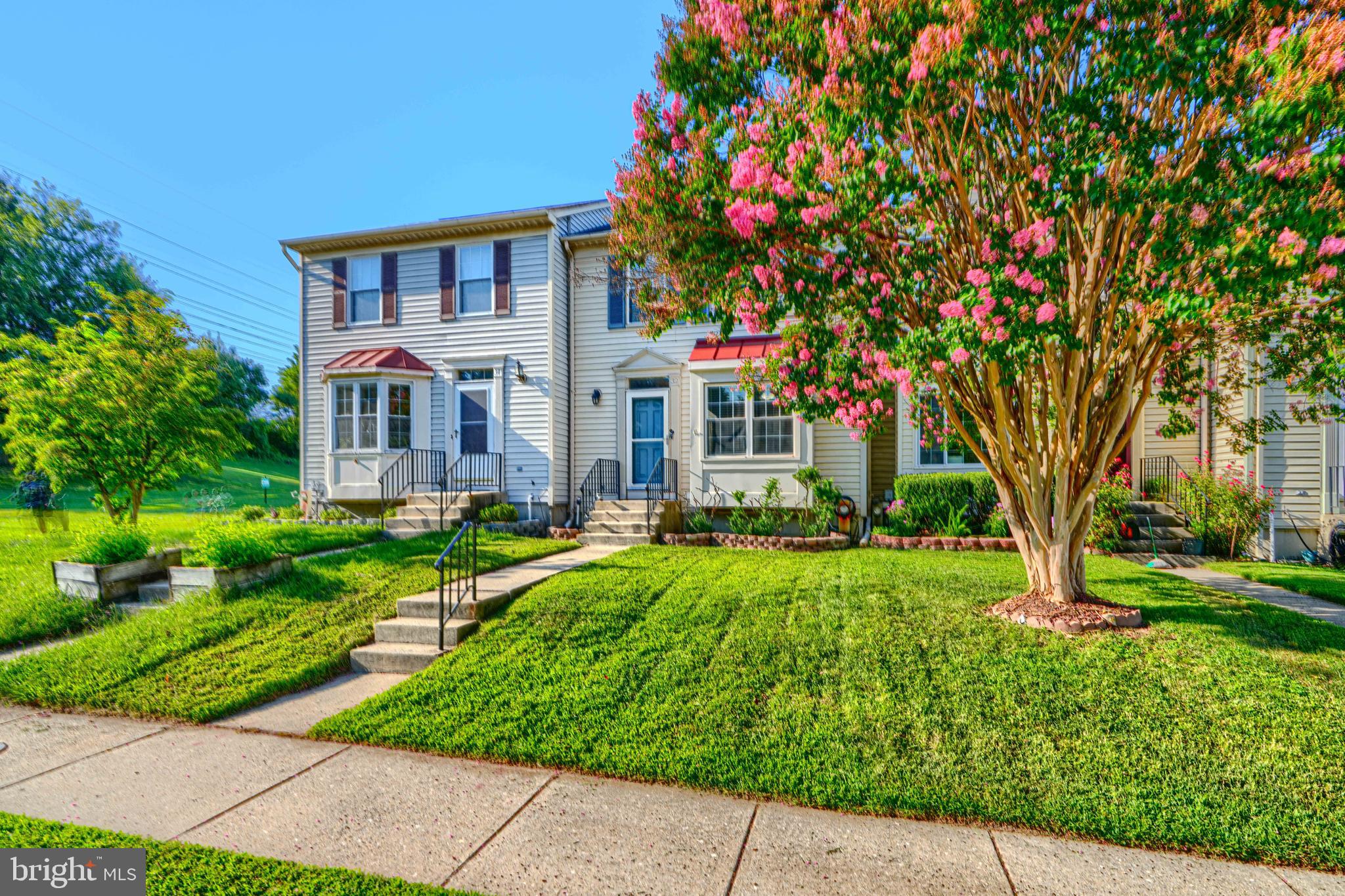 32 GILLAND COURT