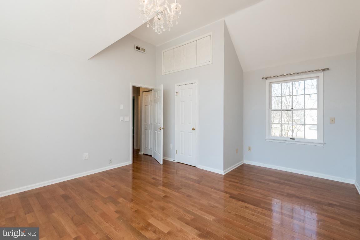 WILSHIRE - Residential