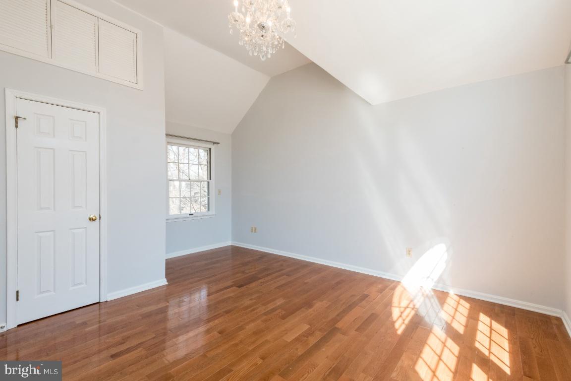 WILSHIRE - Residential