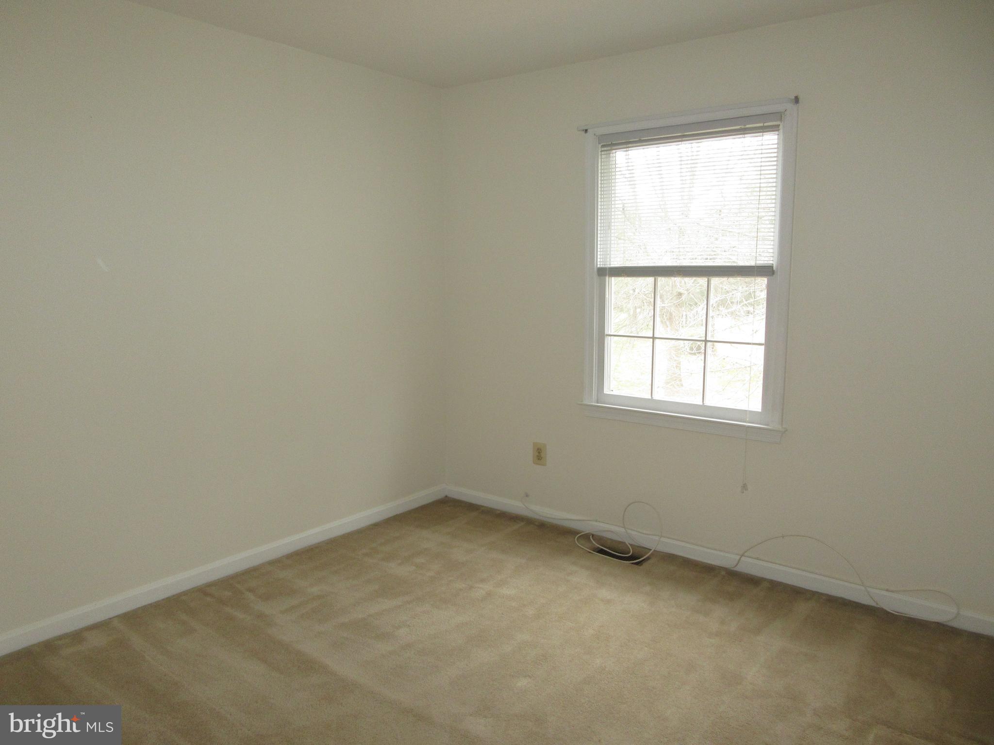 LANDSDOWNE - Residential Lease