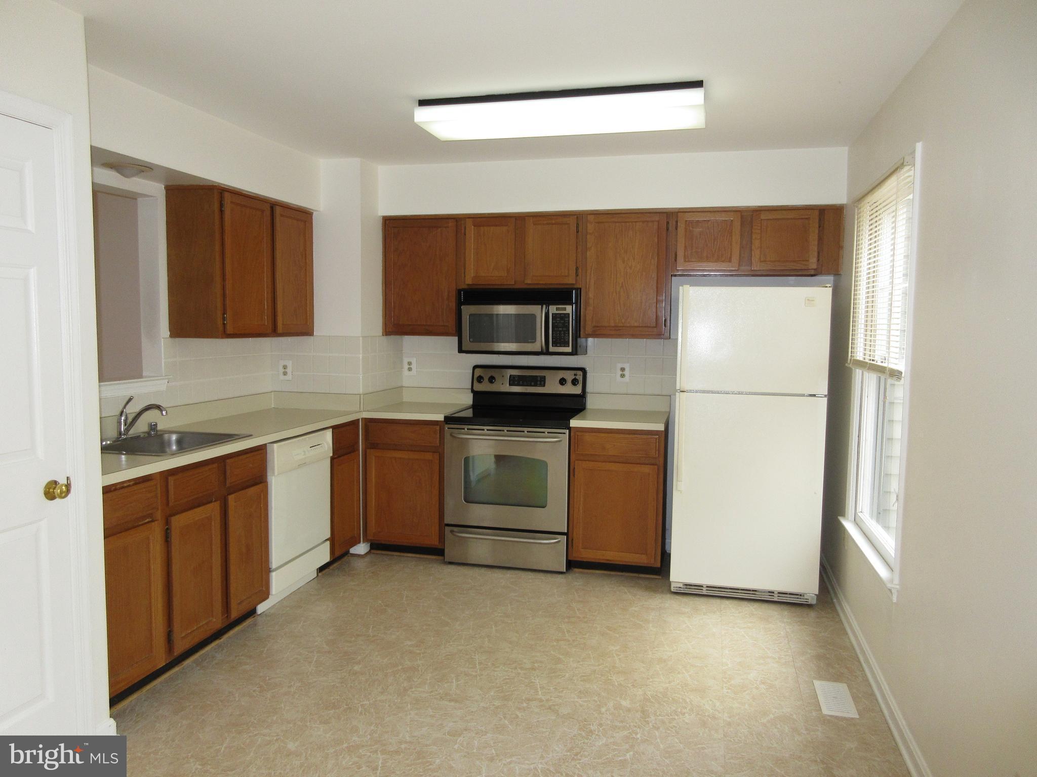 LANDSDOWNE - Residential Lease