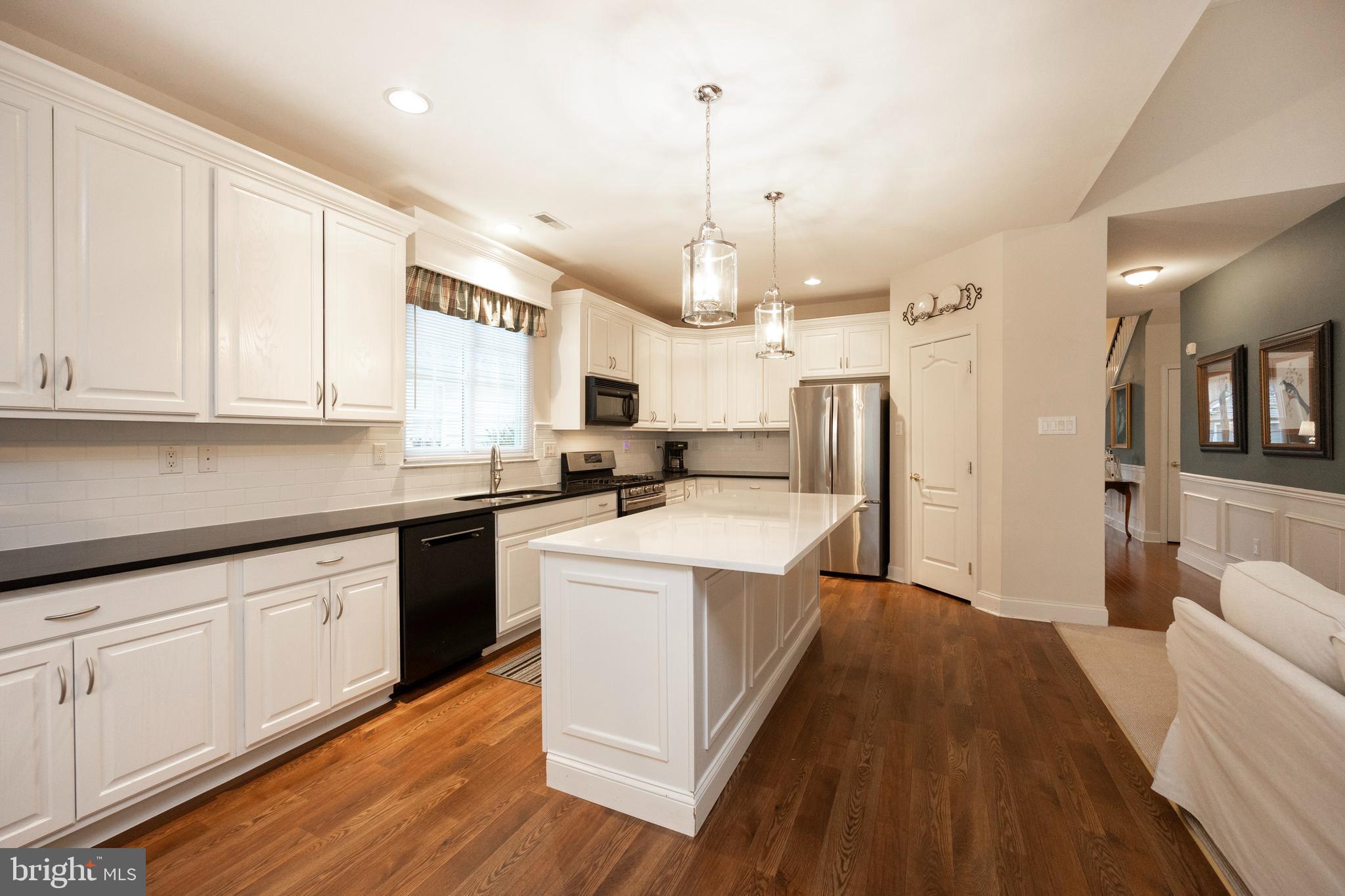 VILLAGES AT HILLVIEW - Residential