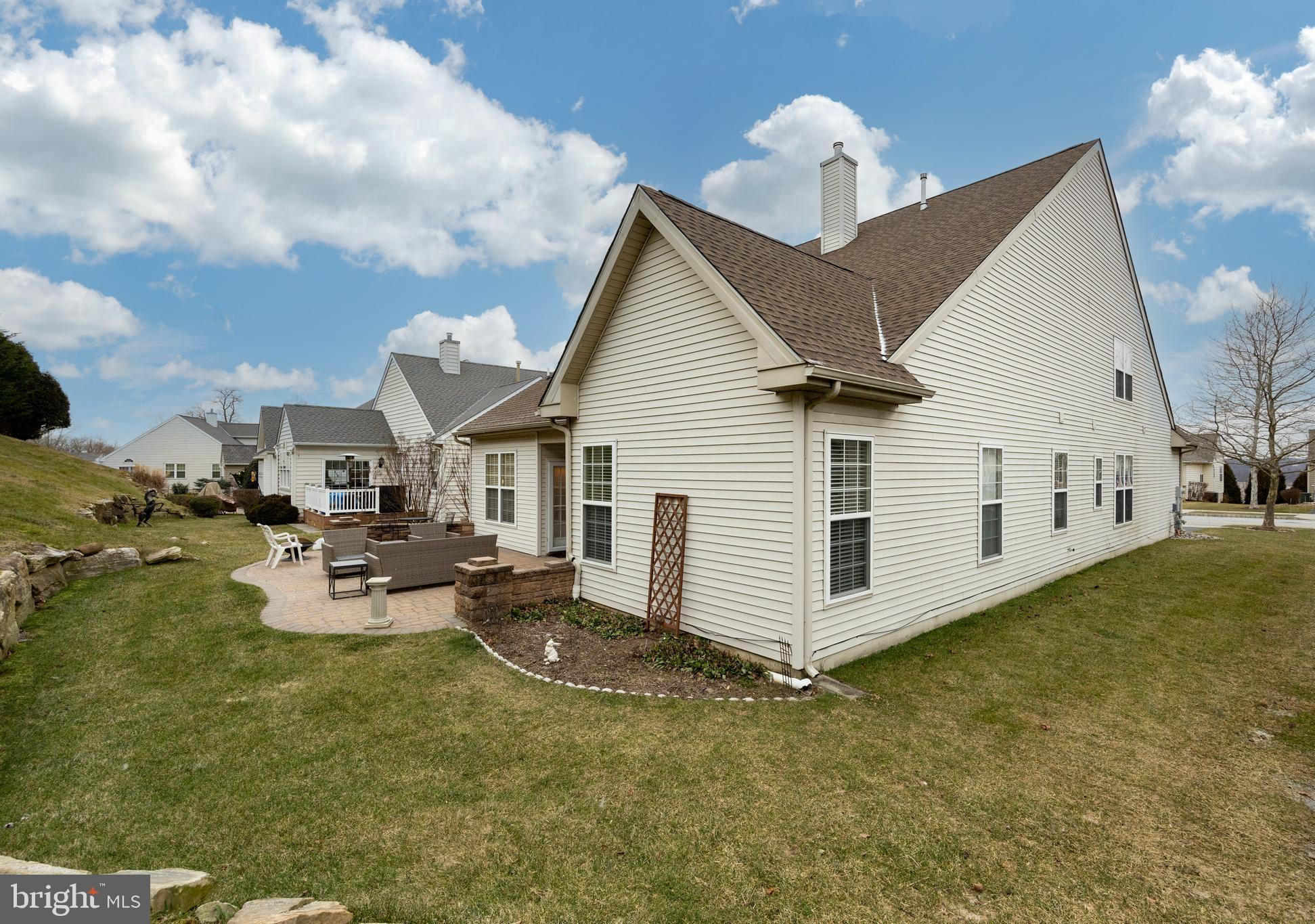 VILLAGES AT HILLVIEW - Residential