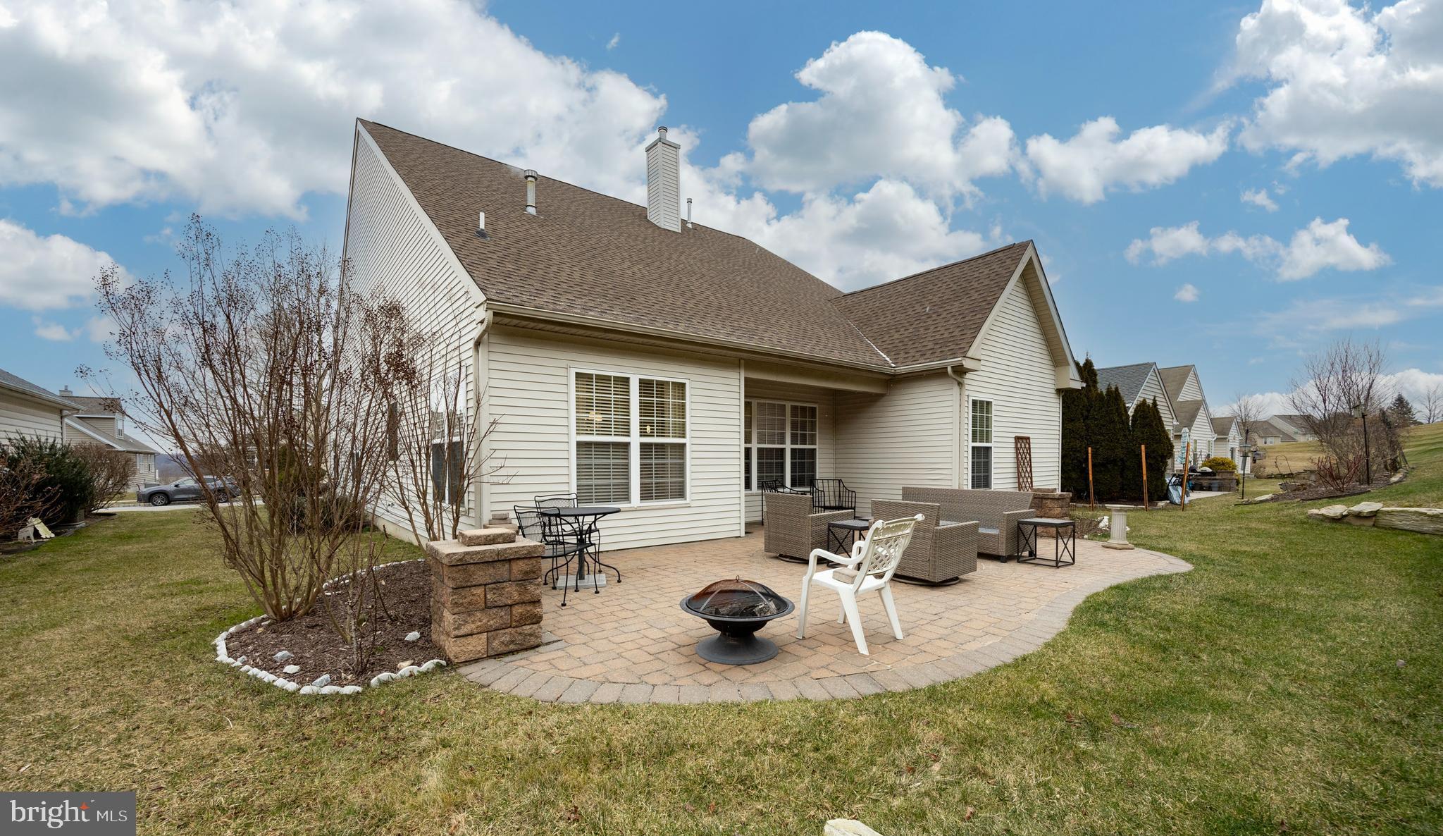 VILLAGES AT HILLVIEW - Residential
