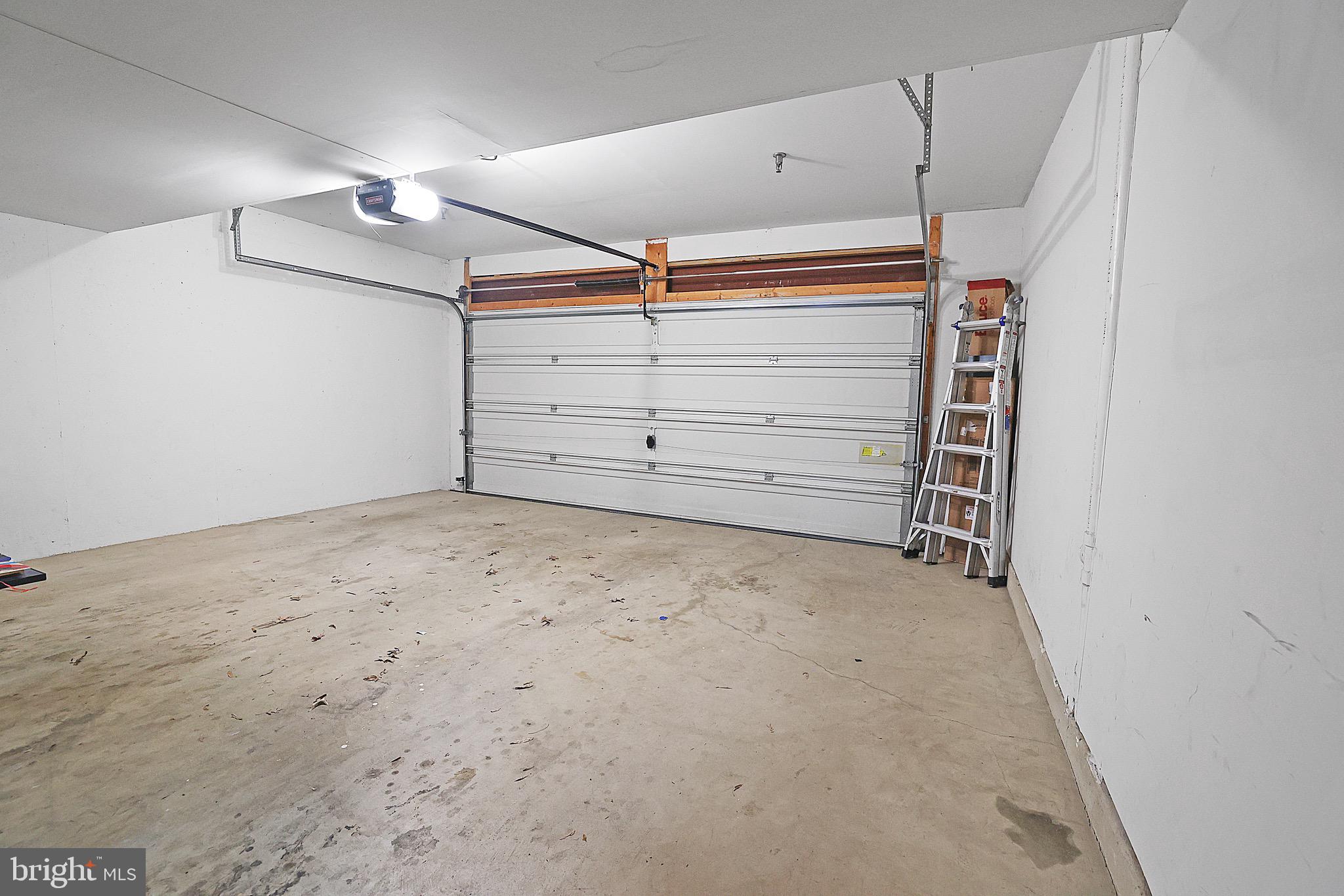 MADISON LANE - Residential Lease