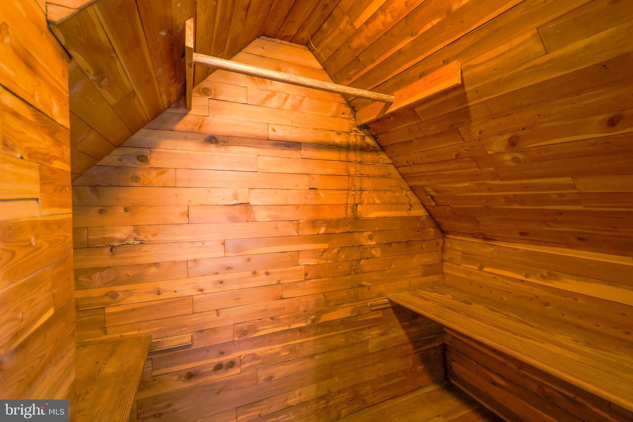 MADISON LANE - Residential Lease