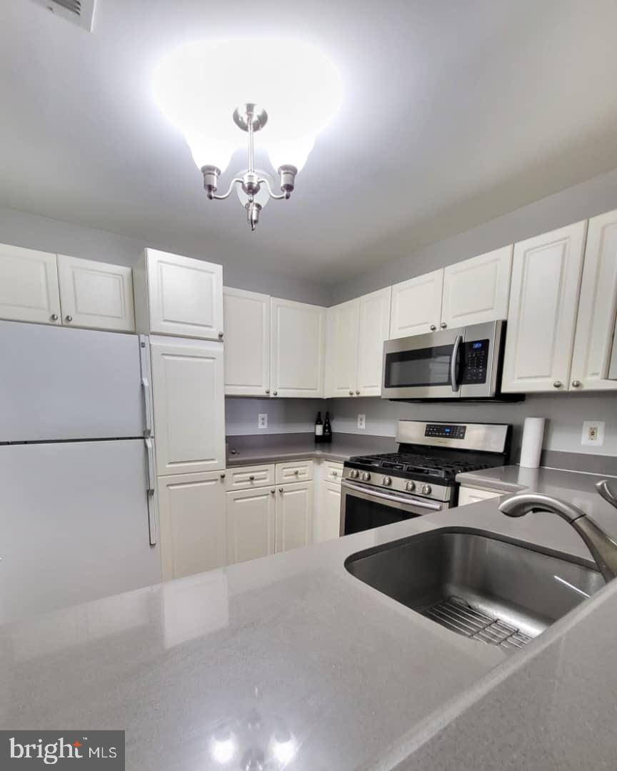 SAVOY PARK CONDOMINIUMS - Residential Lease