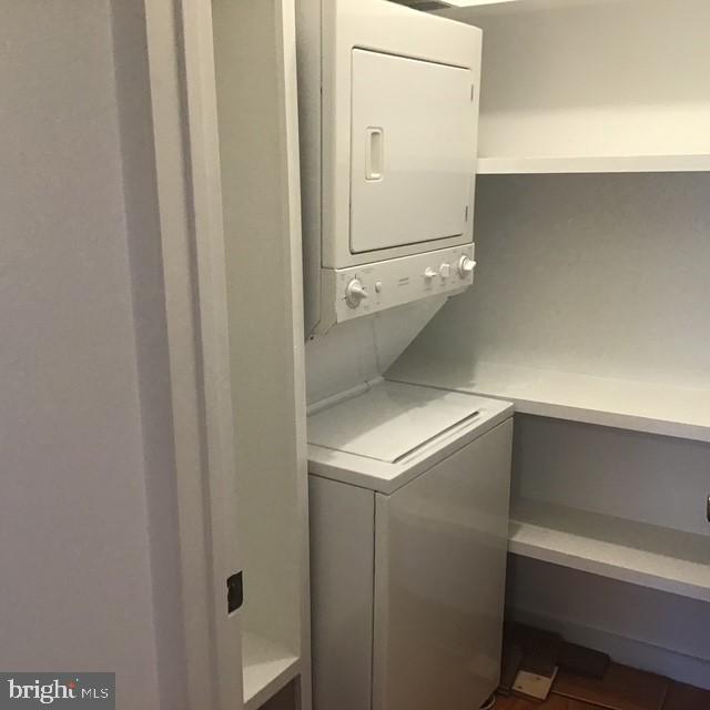 LEISURE WORLD - Residential