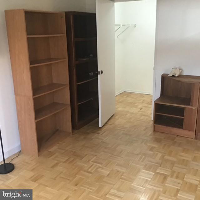 LEISURE WORLD - Residential