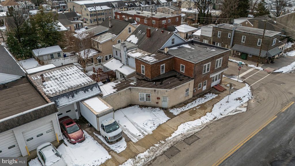 Photo of 701 Spring Mill Avenue, CONSHOHOCKEN, PA 19428 (MLS # PAMC2169254)